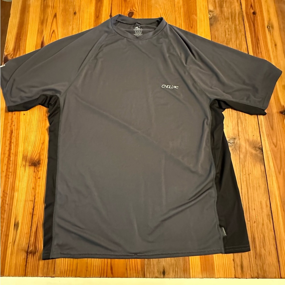 Gray and black O’Neill xl surfing shirt